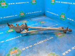 Used Wiper mechanism Ford Focus C-Max 1.6 TDCi 16V Price € 47,25 Margin scheme offered by Maresia Auto Recycling B.V.