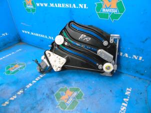 Used Rear window mechanism 2-door, right Mercedes SLK (R171) 1.8 200 K 16V Price € 78,75 Margin scheme offered by Maresia Auto Recycling B.V.