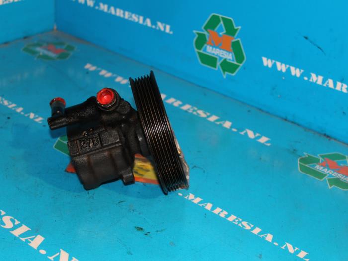 Begagnade Servostyrningspump Opel Astra F (56/57) 1.6i Pris € 21,00 Marginaltabell erbjuds av Maresia Auto Recycling B.V.