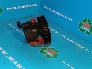 Used Power steering pump Opel Astra F Caravan (51/52) 1.6i Price € 21,00 Margin scheme offered by Maresia Auto Recycling B.V.