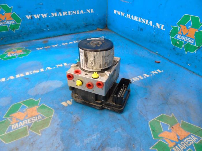 Begagnade ABS-pump Opel Astra J (PC6/PD6/PE6/PF6) Pris € 73,50 Marginaltabell erbjuds av Maresia Auto Recycling B.V.