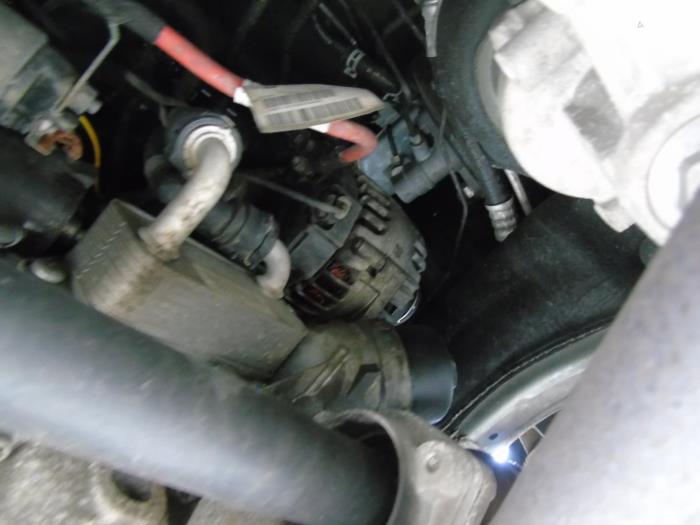 Używane Pradnica Opel Astra J (PC6/PD6/PE6/PF6) Cena € 31,50 Procedura marży oferowane przez Maresia Auto Recycling B.V.