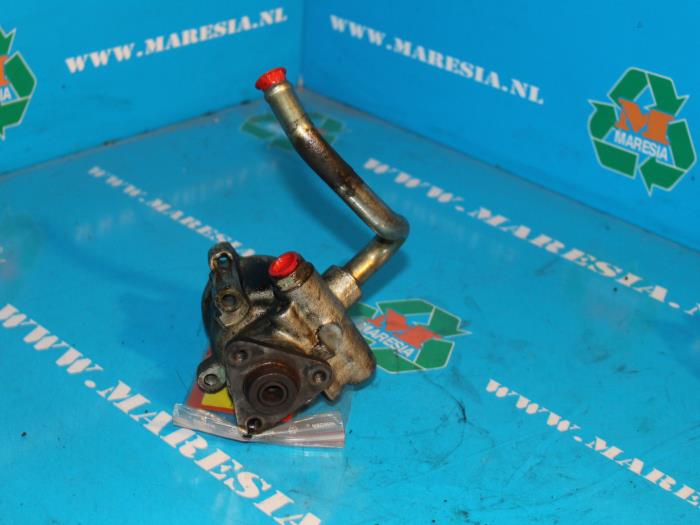 Usagé Pompe de direction Daewoo Nexia 1.5 GLX,GTX 16V Prix € 21,00 Règlement à la marge proposé par Maresia Auto Recycling B.V.