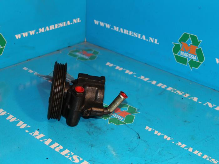 Usagé Pompe de direction Daewoo Espero 2.0 CD Prix € 21,00 Règlement à la marge proposé par Maresia Auto Recycling B.V.