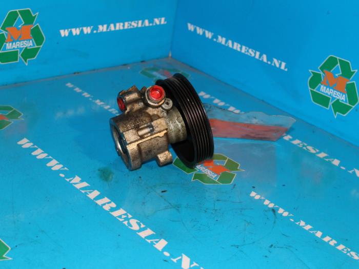 Usagé Pompe de direction Chevrolet Nubira (J200) 1.6 16V Prix € 21,00 Règlement à la marge proposé par Maresia Auto Recycling B.V.
