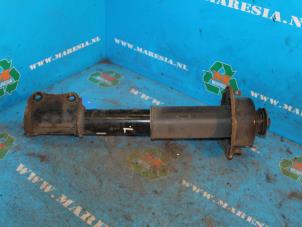 Used Fronts shock absorber, left Suzuki Grand Vitara I (FT/GT/HT) 1.6 16V Price € 47,25 Margin scheme offered by Maresia Auto Recycling B.V.
