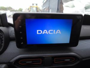 Gebrauchte Displays Multi Media Anzeige Dacia Sandero III 1.0 TCe 90 12V Preis € 367,50 Margenregelung angeboten von Maresia Auto Recycling B.V.