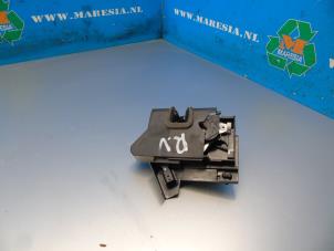 Used Front door lock mechanism 4-door, right Dacia Sandero III 1.0 TCe 90 12V Price € 68,25 Margin scheme offered by Maresia Auto Recycling B.V.