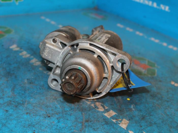 Begagnade Startmotor Skoda Fabia II Combi 1.6i 16V Pris € 42,00 Marginaltabell erbjuds av Maresia Auto Recycling B.V.