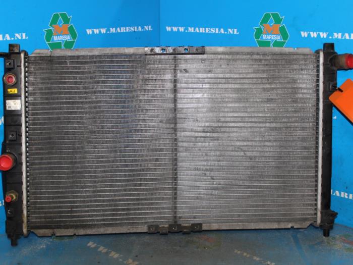 Gebrauchte Kühler Chevrolet Nubira (J200) 1.6 16V Preis € 47,25 Margenregelung angeboten von Maresia Auto Recycling B.V.