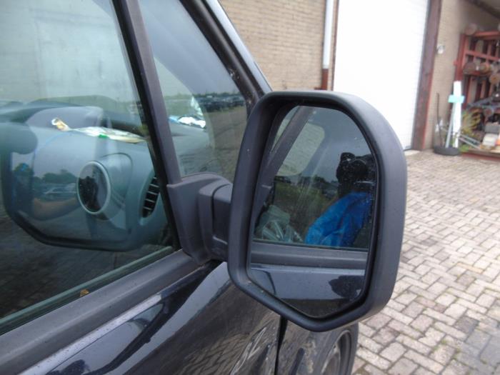 Wing mirror, right from a Peugeot Partner (GC/GF/GG/GJ/GK) 1.6 HDI 75 16V 2011
