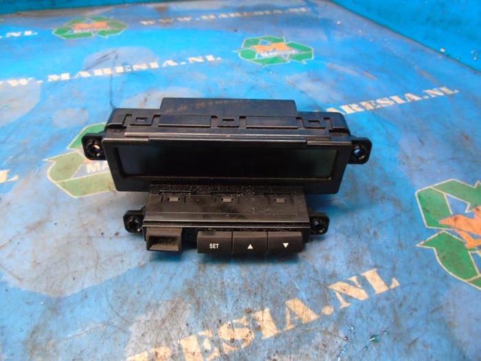 Used Interior display Kia Cee'd (EDB5) Price € 31,50 Margin scheme offered by Maresia Auto Recycling B.V.