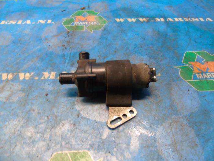 Begagnade Vattenpump Mercedes SLK (R170) 2.3 230 K 16V Pris € 57,75 Marginaltabell erbjuds av Maresia Auto Recycling B.V.