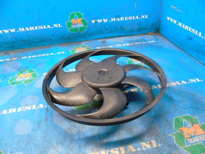 Używane Wentylator Ford Puma 1.0 Ti-VCT EcoBoost 12V Cena € 105,00 Procedura marży oferowane przez Maresia Auto Recycling B.V.