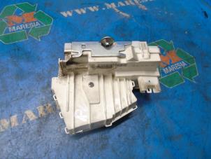 Used Front door lock mechanism 4-door, right Mercedes ML II (164/4JG) 3.5 350 4-Matic V6 24V Price € 210,00 Margin scheme offered by Maresia Auto Recycling B.V.