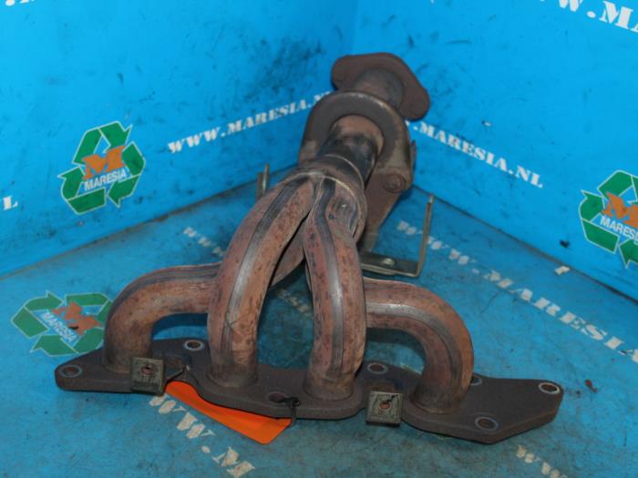 Usados Colector de escape Ford Mondeo III Wagon 1.8 16V Precio € 78,75 Norma de margen ofrecido por Maresia Auto Recycling B.V.