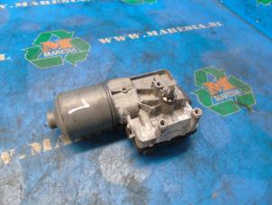 Used Front wiper motor Volkswagen Touran (1T1/T2) 1.9 TDI 100 Price € 63,00 Margin scheme offered by Maresia Auto Recycling B.V.