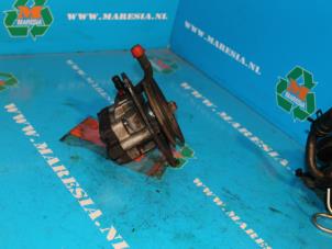 Used Power steering pump Kia Sportage (K0) 2.0 16V 4x4 Price € 52,50 Margin scheme offered by Maresia Auto Recycling B.V.