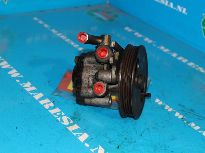 Used Power steering pump Kia Clarus 1.8i SLX,GLX 16V Price € 31,50 Margin scheme offered by Maresia Auto Recycling B.V.