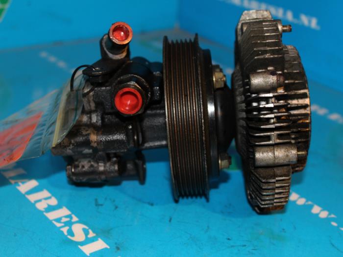 Usagé Pompe de direction Toyota Previa (R1/R2) 2.4i 16V Prix € 78,75 Règlement à la marge proposé par Maresia Auto Recycling B.V.