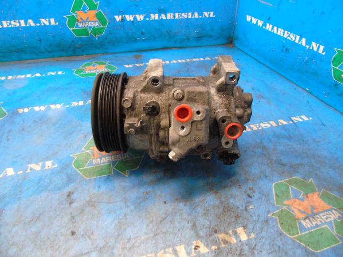 Usagé Compresseur de clim Toyota Avensis Wagon (T27) 1.8 16V VVT-i Prix € 157,50 Règlement à la marge proposé par Maresia Auto Recycling B.V.