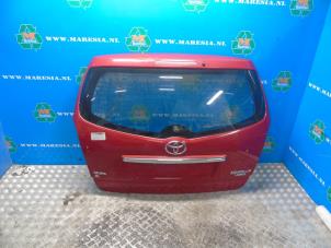 Used Tailgate Toyota Corolla Verso (R10/11) 1.8 16V VVT-i Price € 157,50 Margin scheme offered by Maresia Auto Recycling B.V.