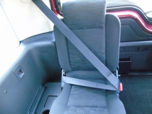 Used Rear seatbelt, right Landrover Discovery II 2.5 Td5 Price € 52,50 Margin scheme offered by Maresia Auto Recycling B.V.