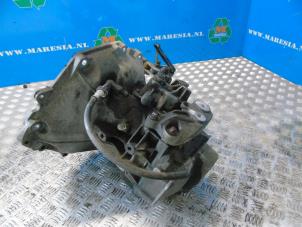 Getriebe van een Opel Corsa C (F08/68) 1.2 16V Twin Port 2005