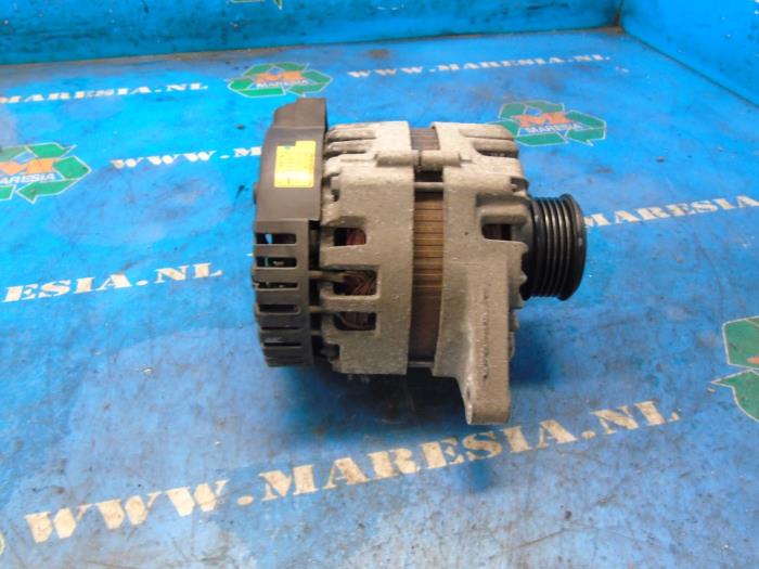 Begagnade Dynamo Kia Ceed Pris € 78,75 Marginaltabell erbjuds av Maresia Auto Recycling B.V.