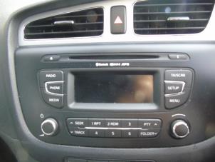 Gebrauchte Radio CD Spieler Kia Cee'D Preis € 105,00 Margenregelung angeboten von Maresia Auto Recycling B.V.
