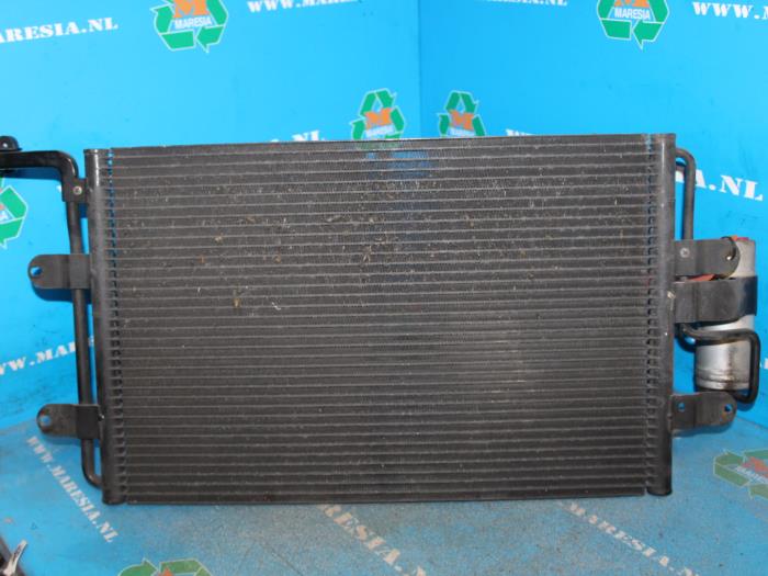 Air conditioning radiator from a Volkswagen Golf IV (1J1) 1.9 SDI 1999