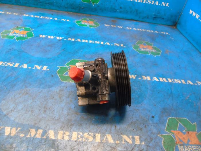 Used Power steering pump Opel Insignia 2.0 CDTI 16V 160 Ecotec Price € 78,75 Margin scheme offered by Maresia Auto Recycling B.V.