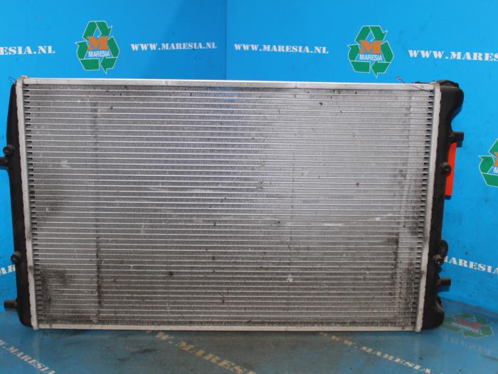 Kühler van een Skoda Fabia (6Y5) 1.4 TDI 80 2006