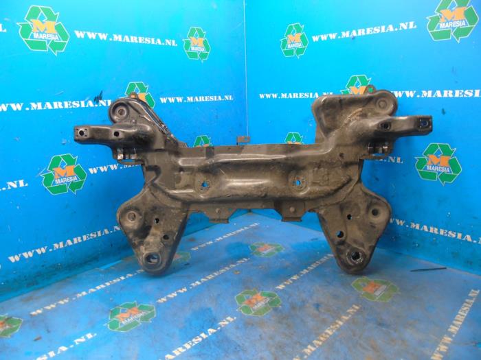 Usagé Faux châssis Citroen C4 Cactus (0B/0P) 1.2 PureTech 110 12V Prix € 52,50 Règlement à la marge proposé par Maresia Auto Recycling B.V.