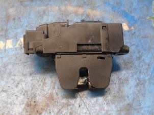 Used Tailgate lock mechanism Citroen C4 Cactus (0B/0P) 1.2 PureTech 110 12V Price € 31,50 Margin scheme offered by Maresia Auto Recycling B.V.