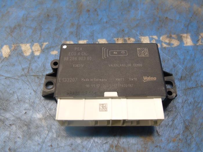 Gebrauchte Sonstige Citroen C4 Cactus (0B/0P) 1.2 PureTech 110 12V Preis € 57,75 Margenregelung angeboten von Maresia Auto Recycling B.V.