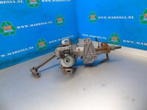 Used Steering column housing Renault Clio IV Estate/Grandtour (7R) 1.5 Energy dCi 90 FAP Price on request offered by Maresia Auto Recycling B.V.