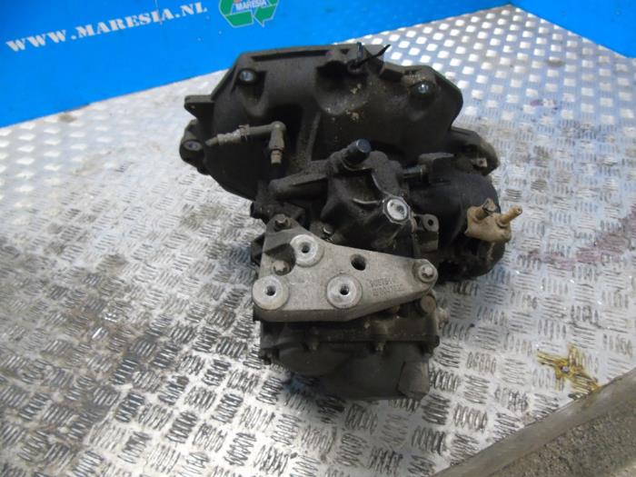 Gearbox Opel Astra H GTC 1.6 16V - 55565138 Z16XER T4C394