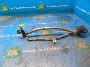 Used Wiper mechanism Opel Astra H GTC (L08) 1.6 16V Price € 57,75 Margin scheme offered by Maresia Auto Recycling B.V.