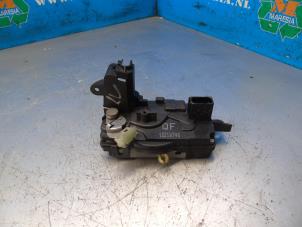 Used Door lock mechanism 2-door, left Opel Astra H GTC (L08) 1.6 16V Price € 36,75 Margin scheme offered by Maresia Auto Recycling B.V.