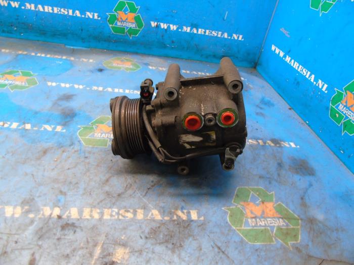 Usagé Compresseur de clim Jaguar X-type 2.1 V6 24V Prix € 131,25 Règlement à la marge proposé par Maresia Auto Recycling B.V.