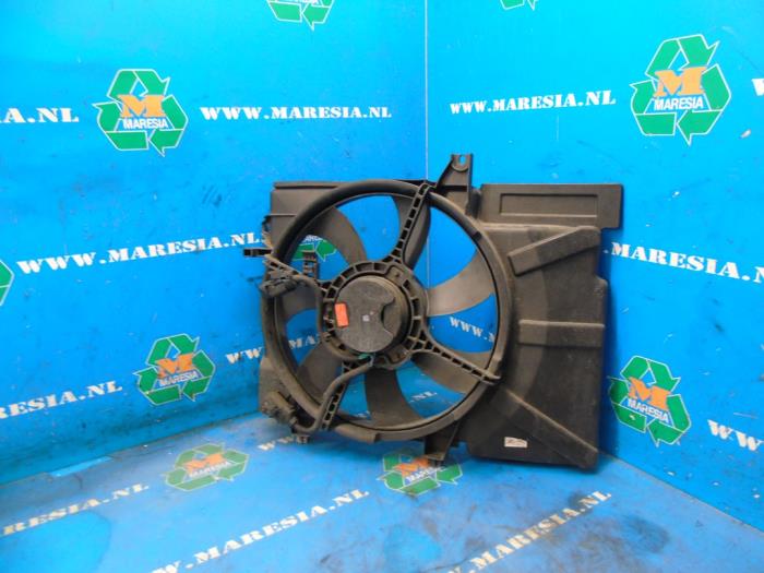 Cooling fans Hyundai Getz 1.3i 12V 253801C150
