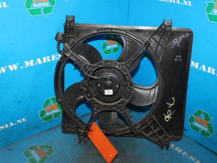 Cooling fans from a Hyundai Atos 1.0 12V 2003