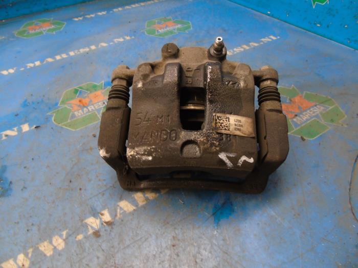 Usagé Etrier de frein avant gauche Kia Rio IV (YB) 1.2 MPI 16V Prix € 63,00 Règlement à la marge proposé par Maresia Auto Recycling B.V.
