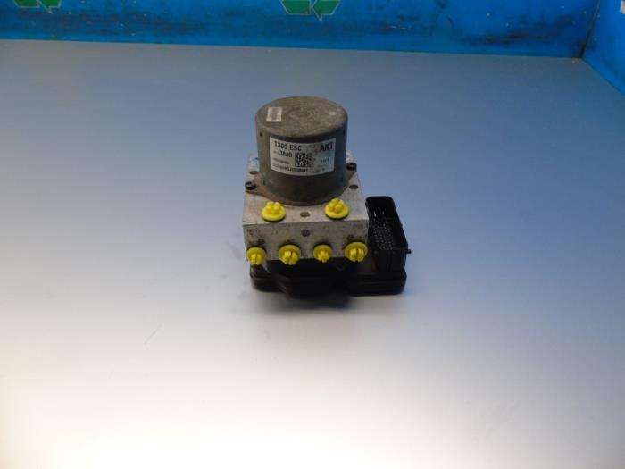 Begagnade ABS-pump Chevrolet Aveo 1.3 D 16V Pris € 78,75 Marginaltabell erbjuds av Maresia Auto Recycling B.V.