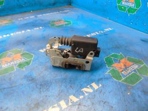 Used Rear door lock mechanism 4-door, left Dacia Duster (HS) 1.5 dCi Price € 49,88 Margin scheme offered by Maresia Auto Recycling B.V.