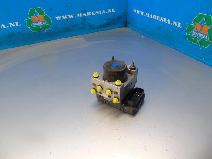 Gebrauchte ABS Pumpe Honda Jazz (GD/GE2/GE3) 1.3 i-Dsi Preis € 210,00 Margenregelung angeboten von Maresia Auto Recycling B.V.