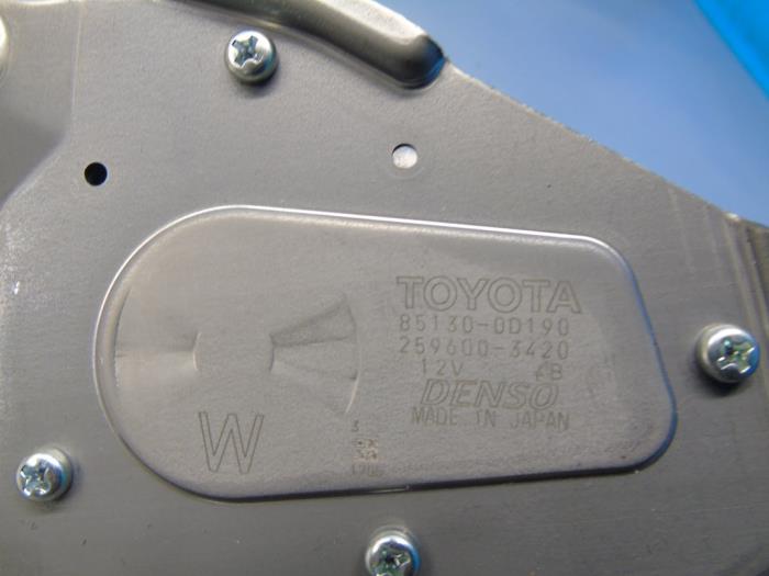 Silnik wycieraczki tylnej z Toyota Yaris III (P13) 1.5 16V Dual VVT-iE 2018