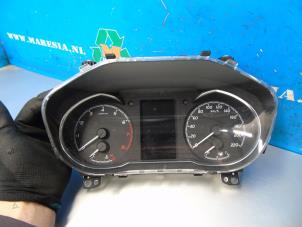 Used Instrument panel Toyota Yaris III (P13) 1.5 16V Dual VVT-iE Price € 236,25 Margin scheme offered by Maresia Auto Recycling B.V.