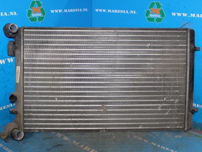 Usagé Radiateur Seat Leon (1M1) 1.6 Prix € 42,00 Règlement à la marge proposé par Maresia Auto Recycling B.V.